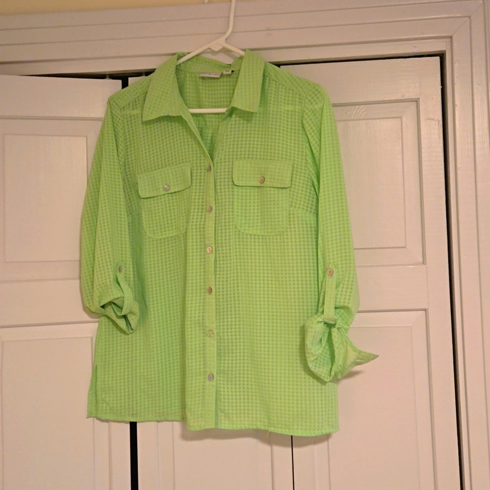 Light Green Button-Front Women's Shirt